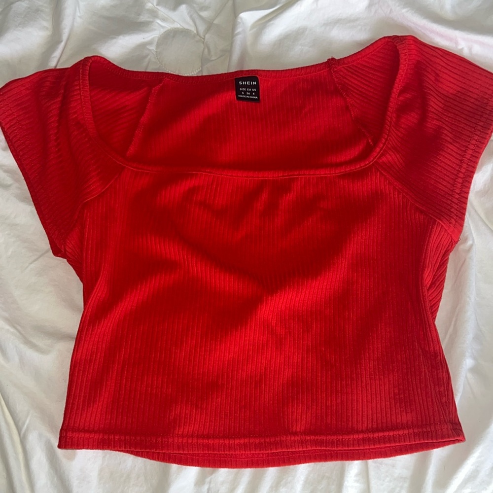 Red square neck ribbed crop top